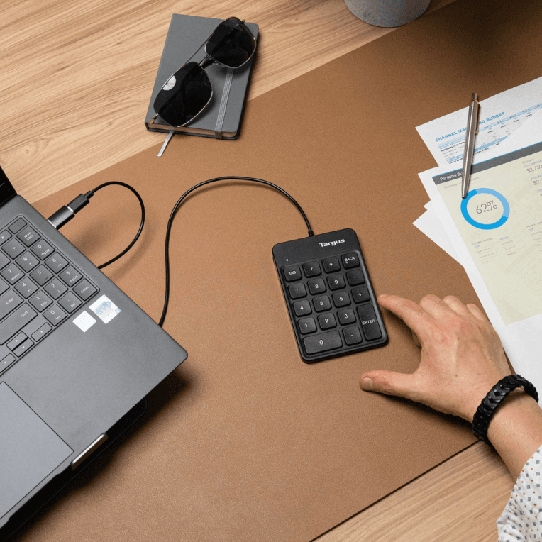 TECLADO NUMERICO TARGUS/USB AKP13GL miniatura 5